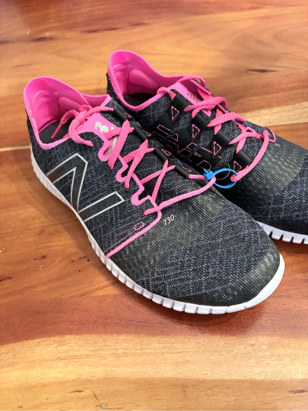 New Balance Women's 730 Running Sneakers - Black & Pink